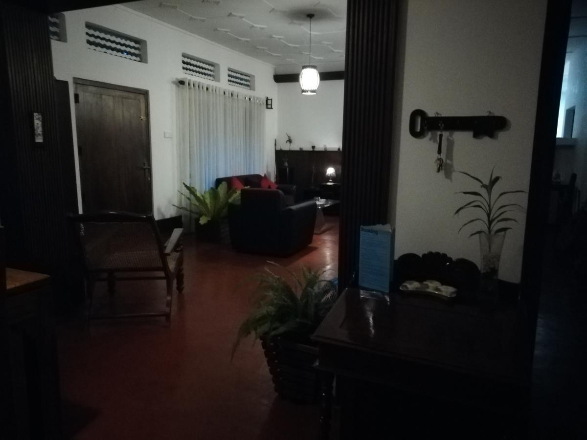 Mahaweli Shades Hotel Kandy Exterior photo